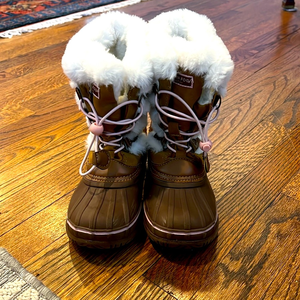 Like New- Girls London Fog Winter Boots Size 2